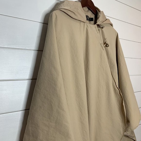 CASCO BAY WOOL WORKS Cape One Size Khaki Beige Horn Toggle Buttons Circular VTG - Picture 4 of 9